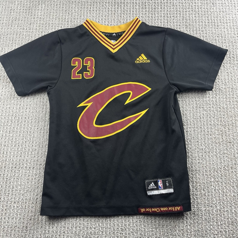 LeBron James Cleveland Cavaliers Adidas Black Sleeved Jersey Youth Small 23